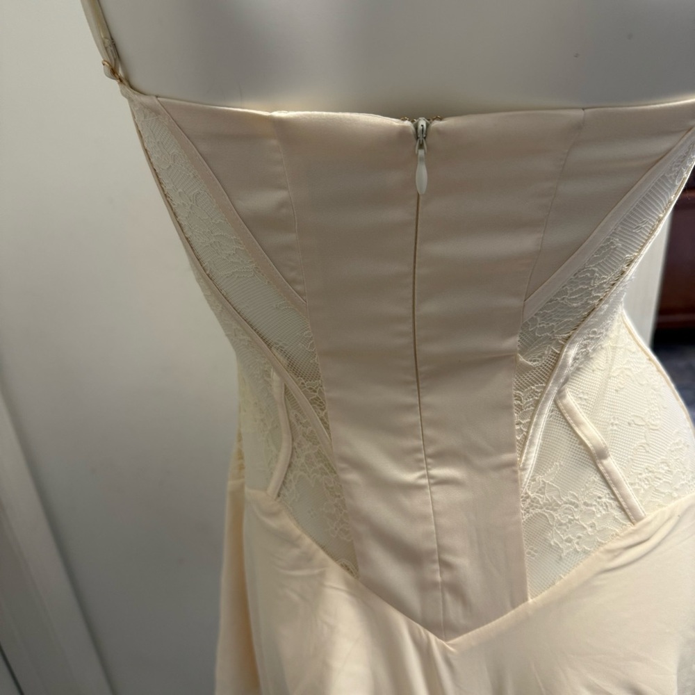 Oh Polly Lace Handkerchief Hem Mini Dress in Ivory - Picture 11 of 15